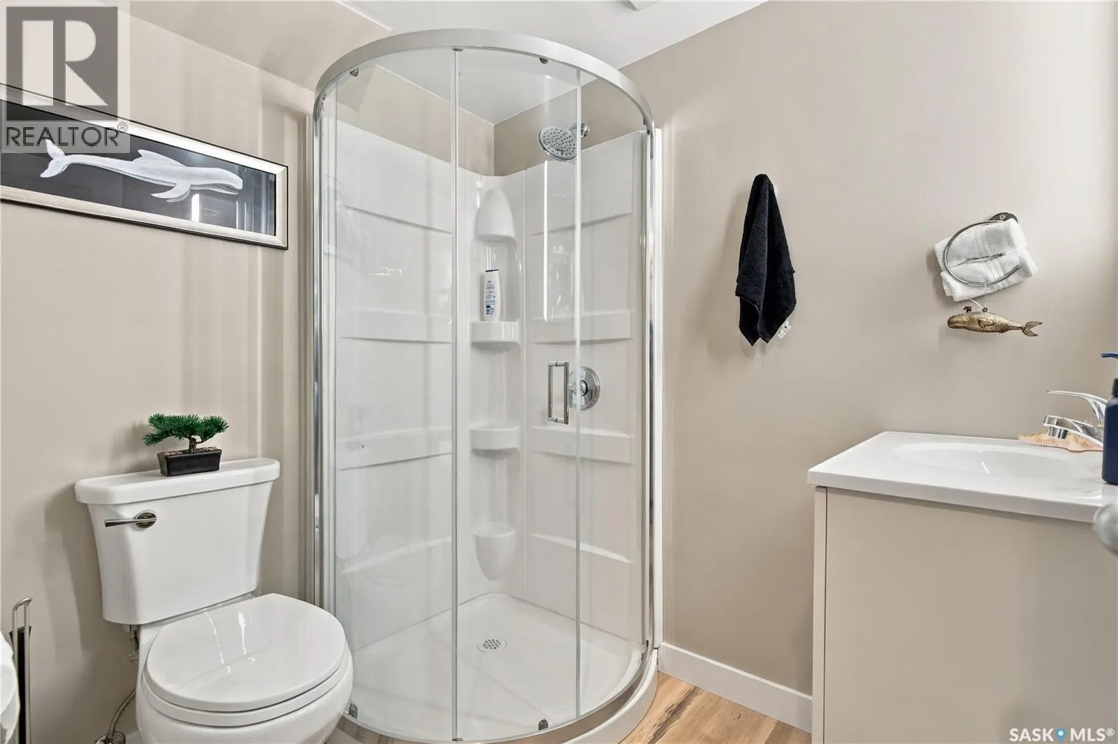 1311 Queen CRESCENT