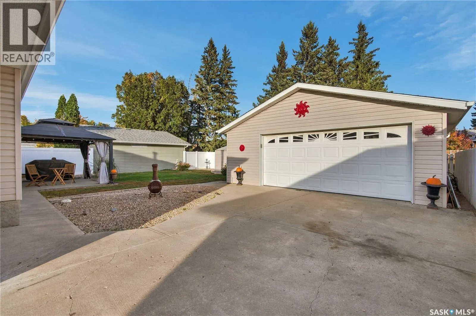 1311 Queen CRESCENT