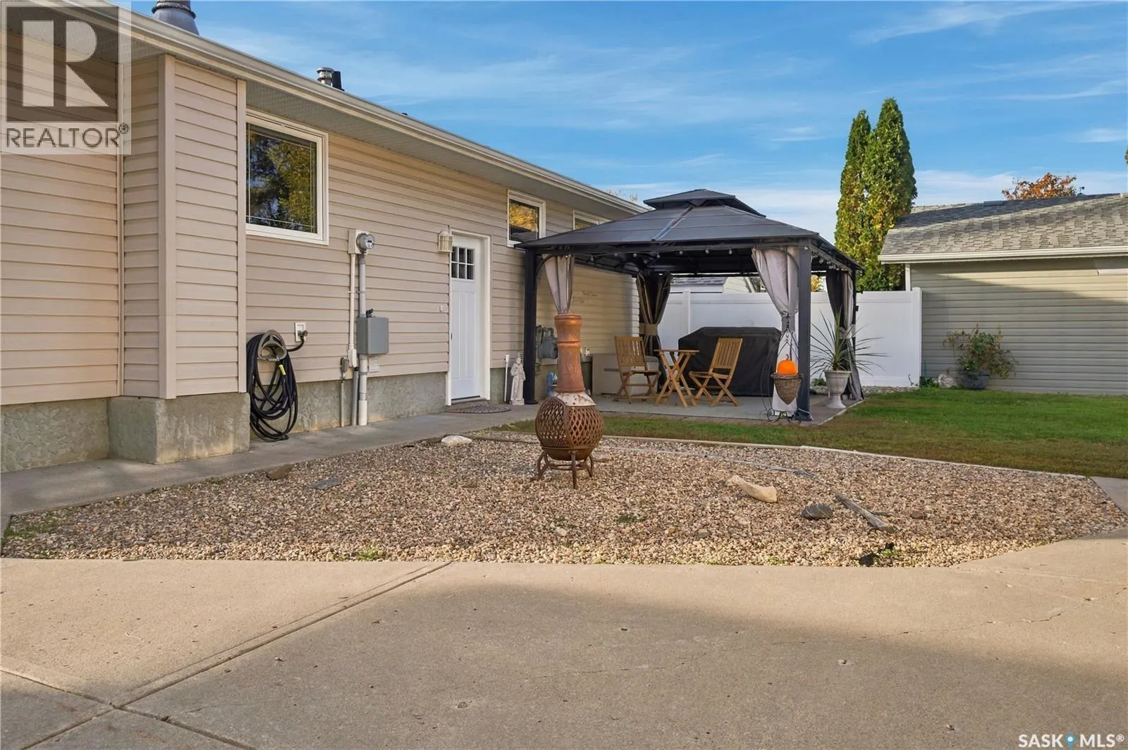 1311 Queen CRESCENT