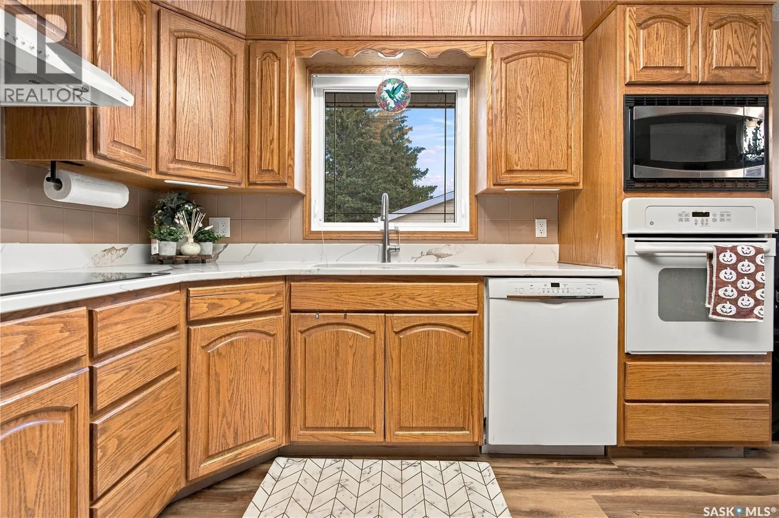 1311 Queen CRESCENT