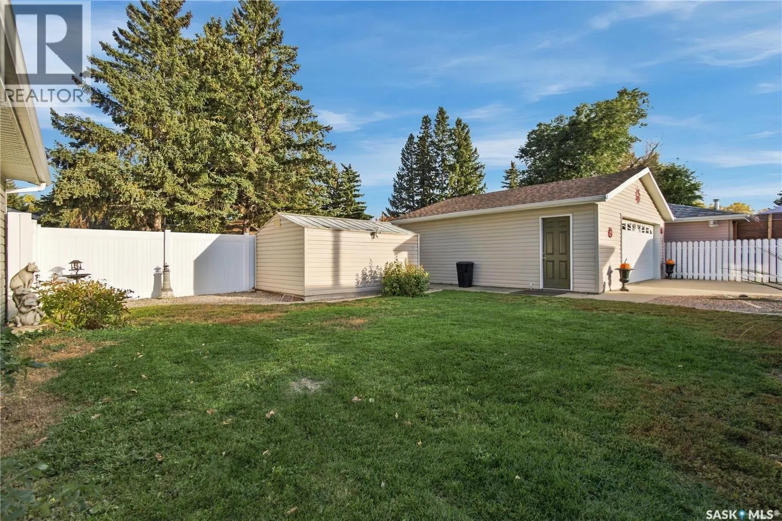 1311 Queen CRESCENT