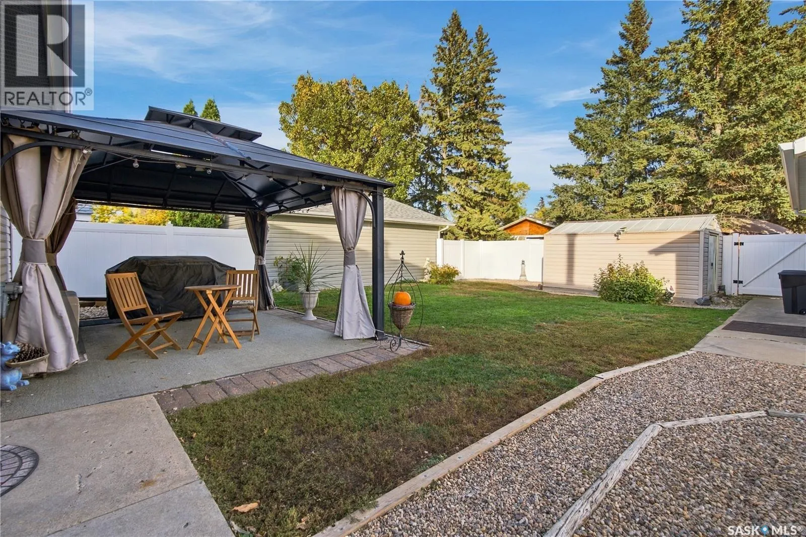1311 Queen CRESCENT