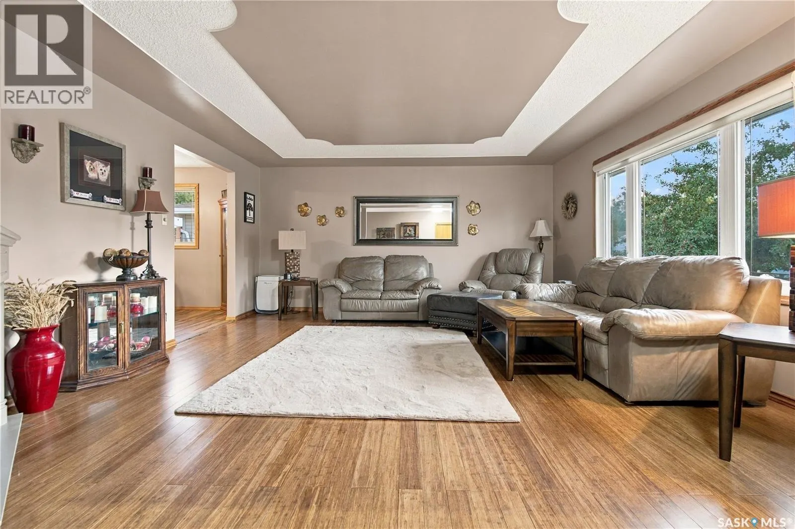 1311 Queen CRESCENT