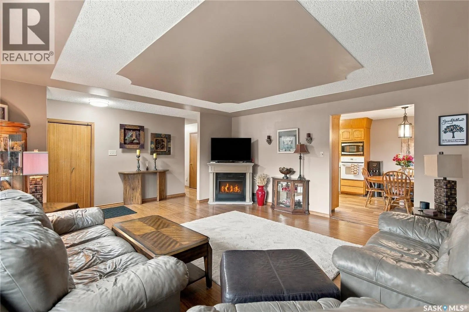 1311 Queen CRESCENT