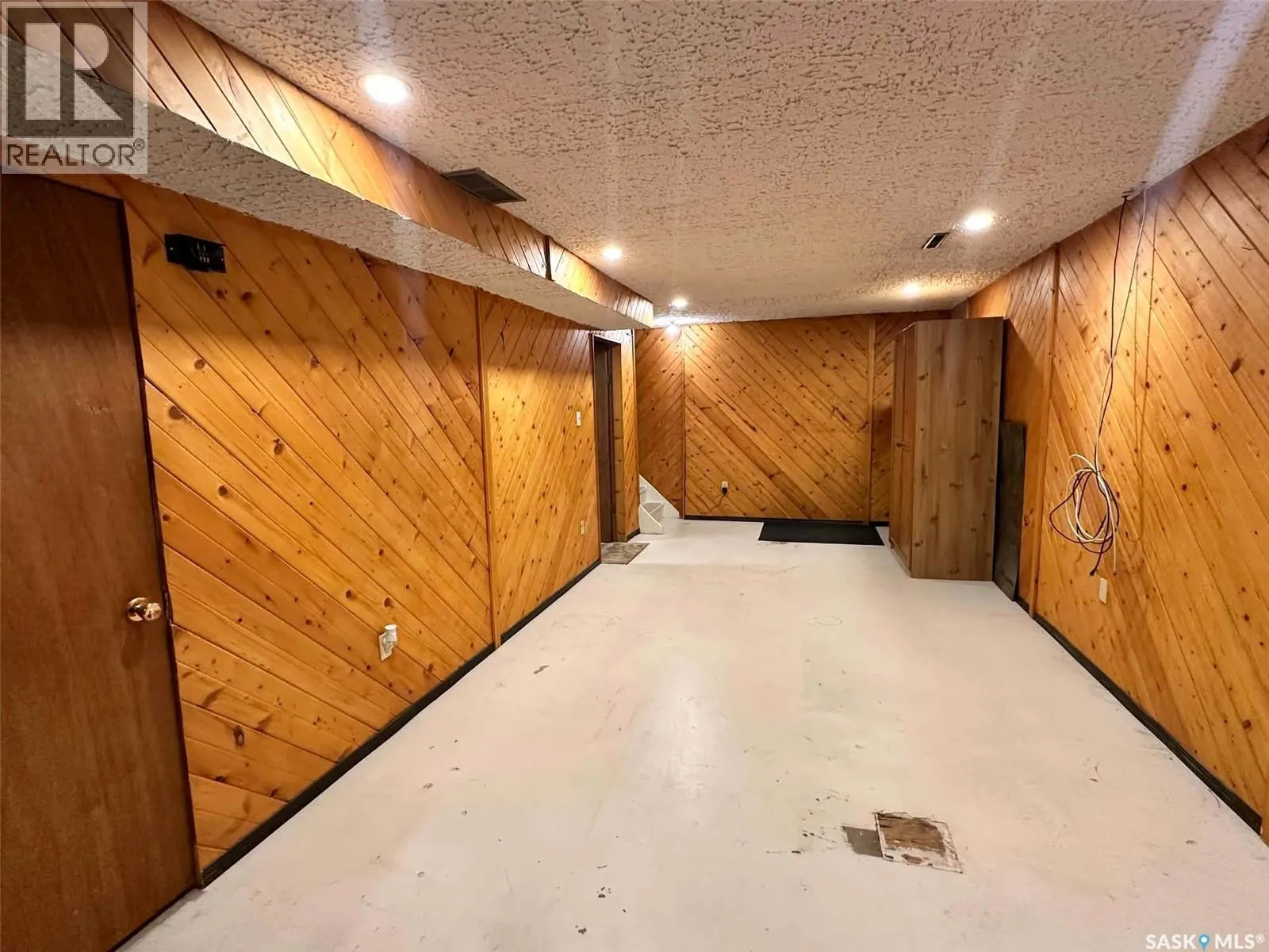 2145 37th STREET W