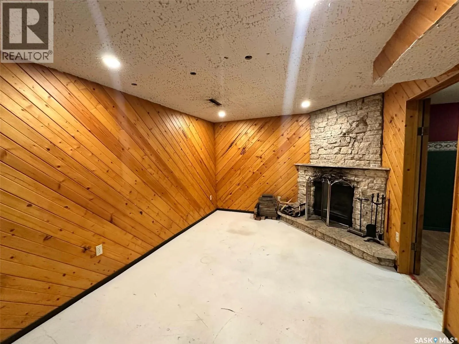 2145 37th STREET W
