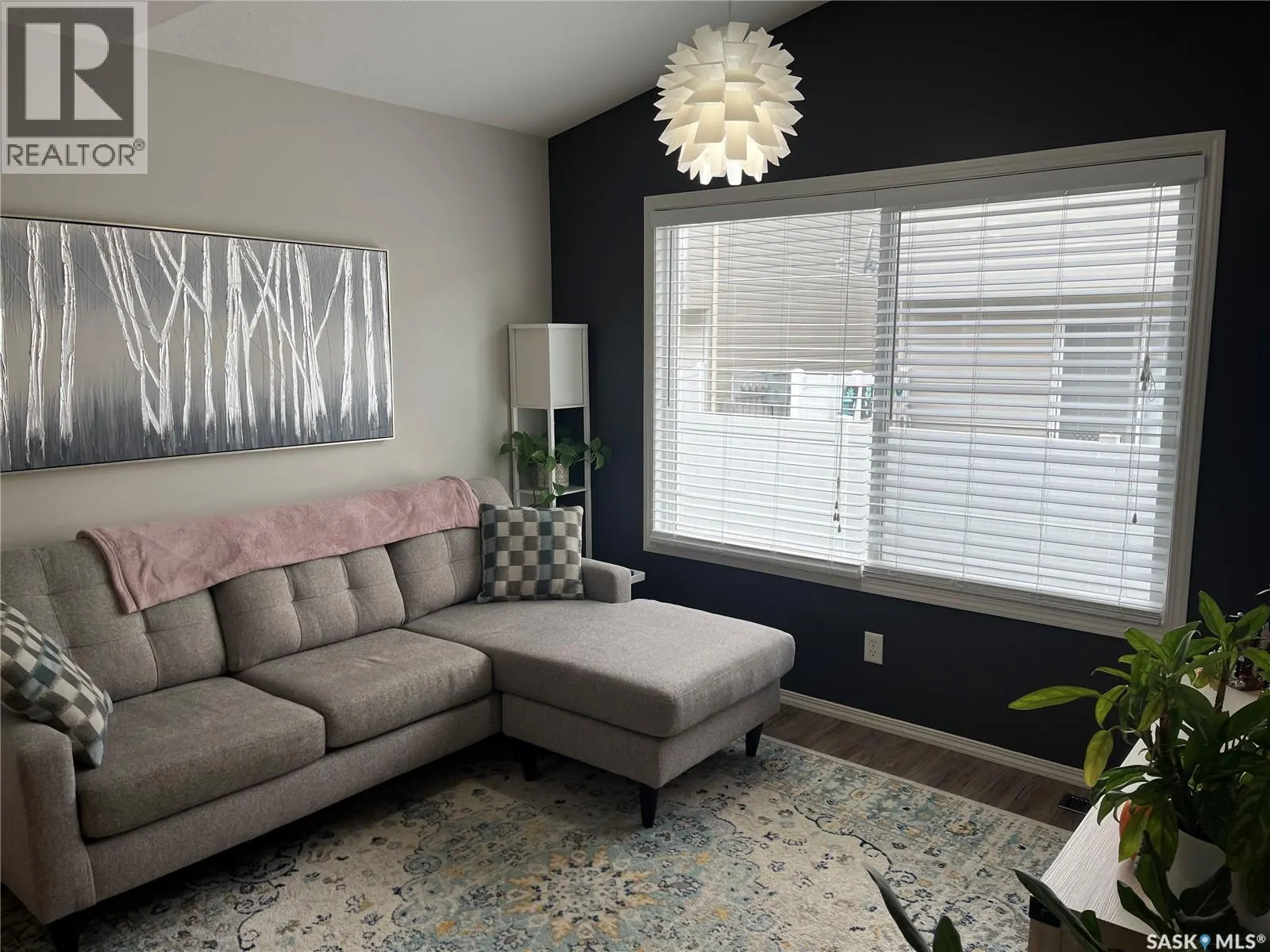 2918 CRANBOURN CRESCENT
