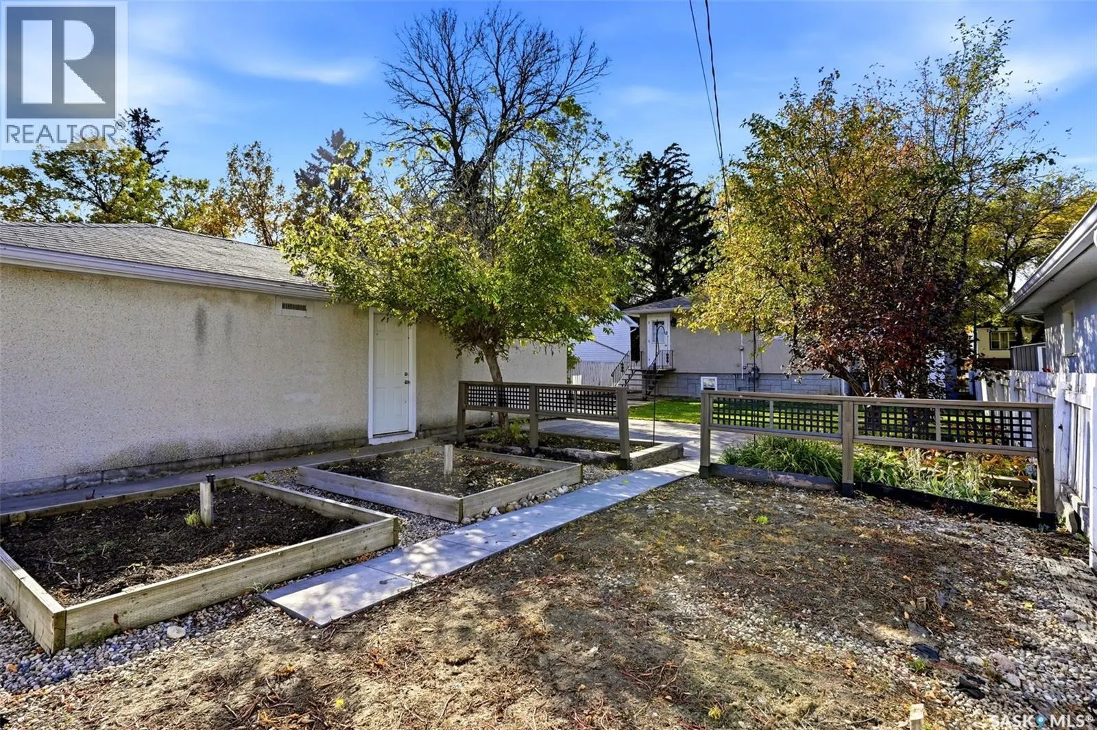 2751 MacKay STREET