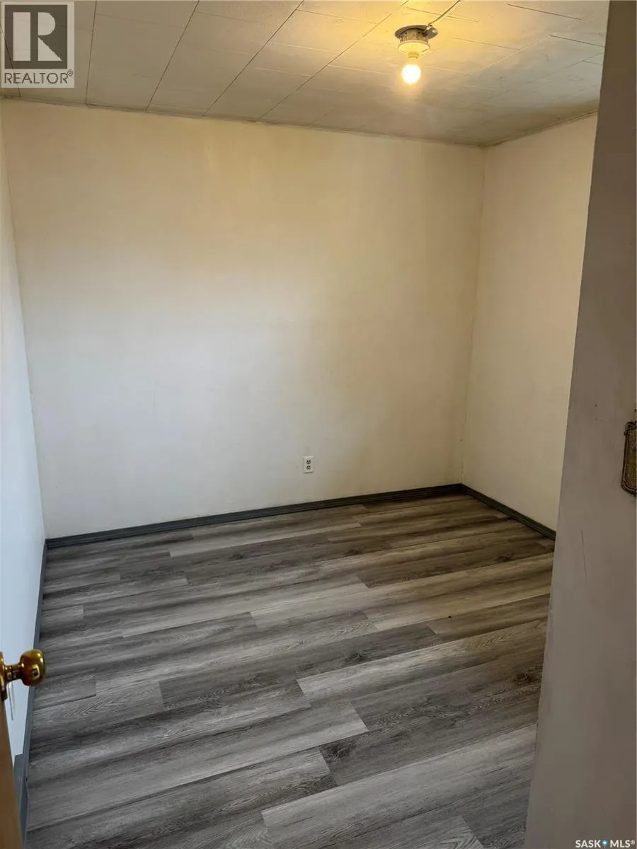 751 17th STREET W
