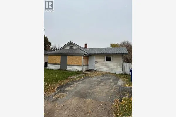 751 17th STREET W