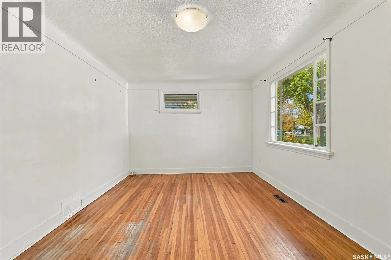 109 108th STREET W