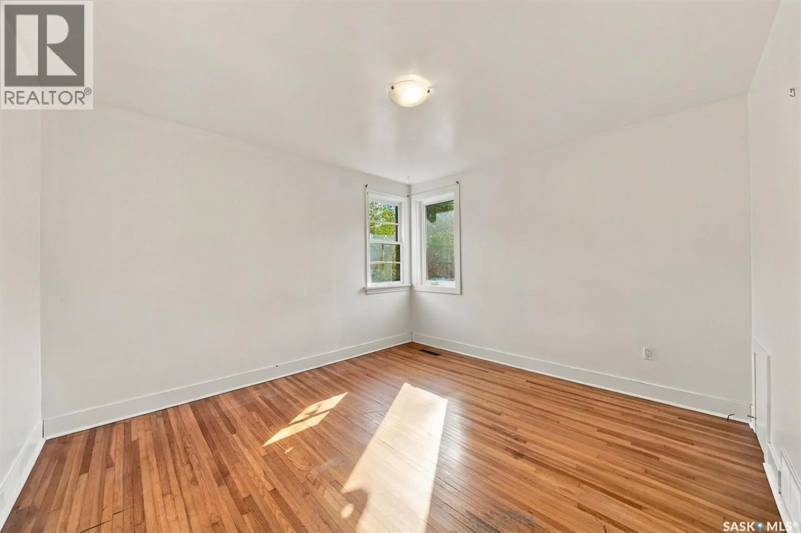 109 108th STREET W