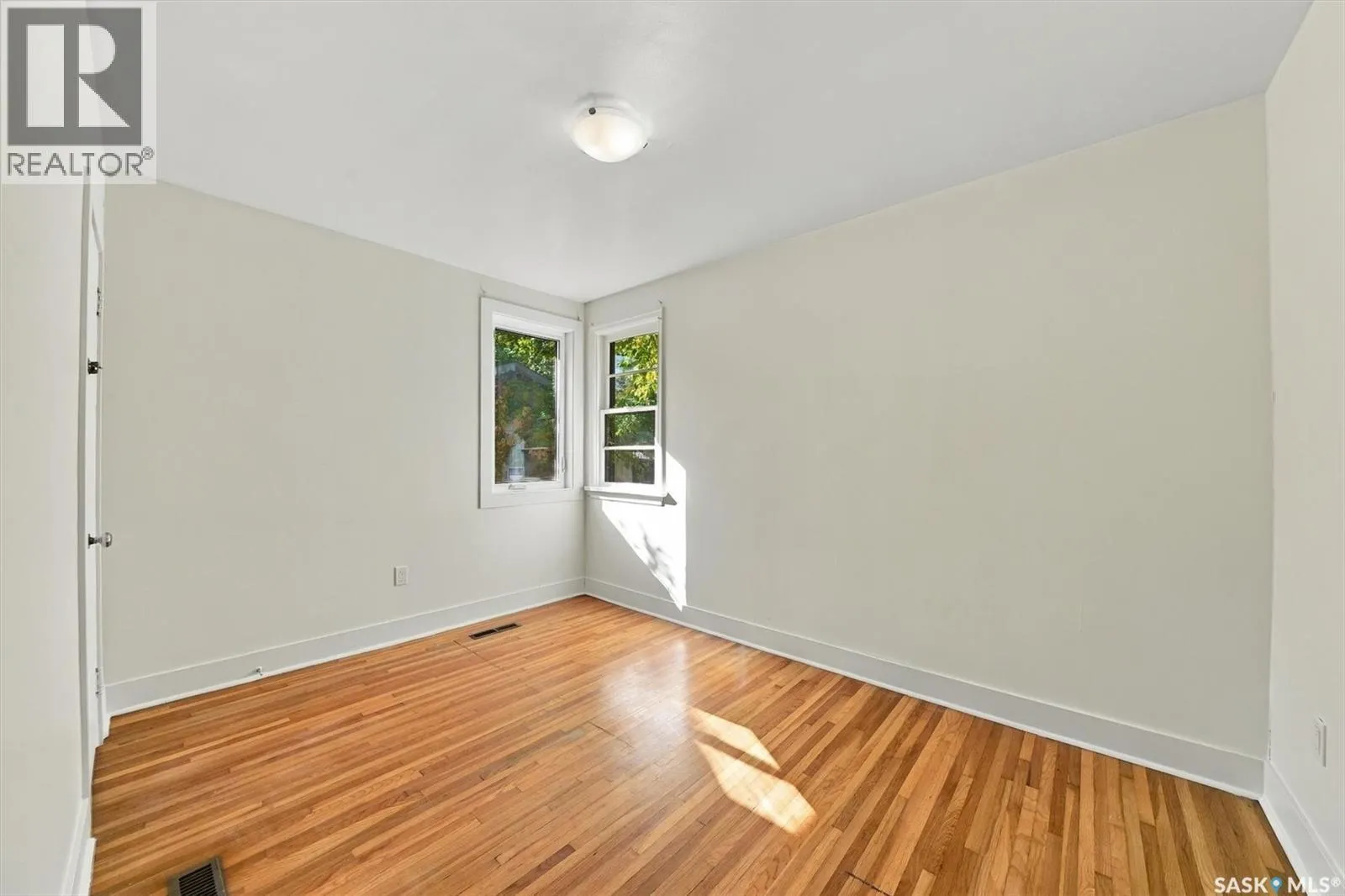 109 108th STREET W