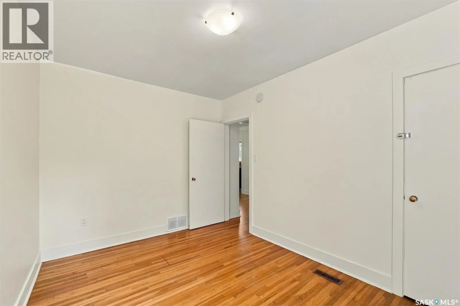 109 108th STREET W