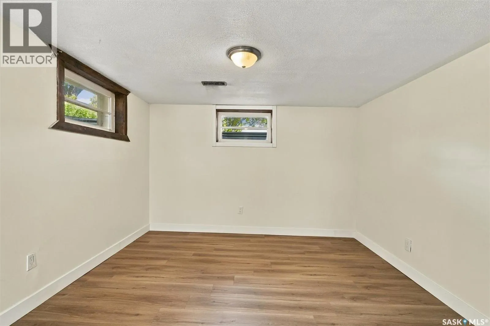109 108th STREET W