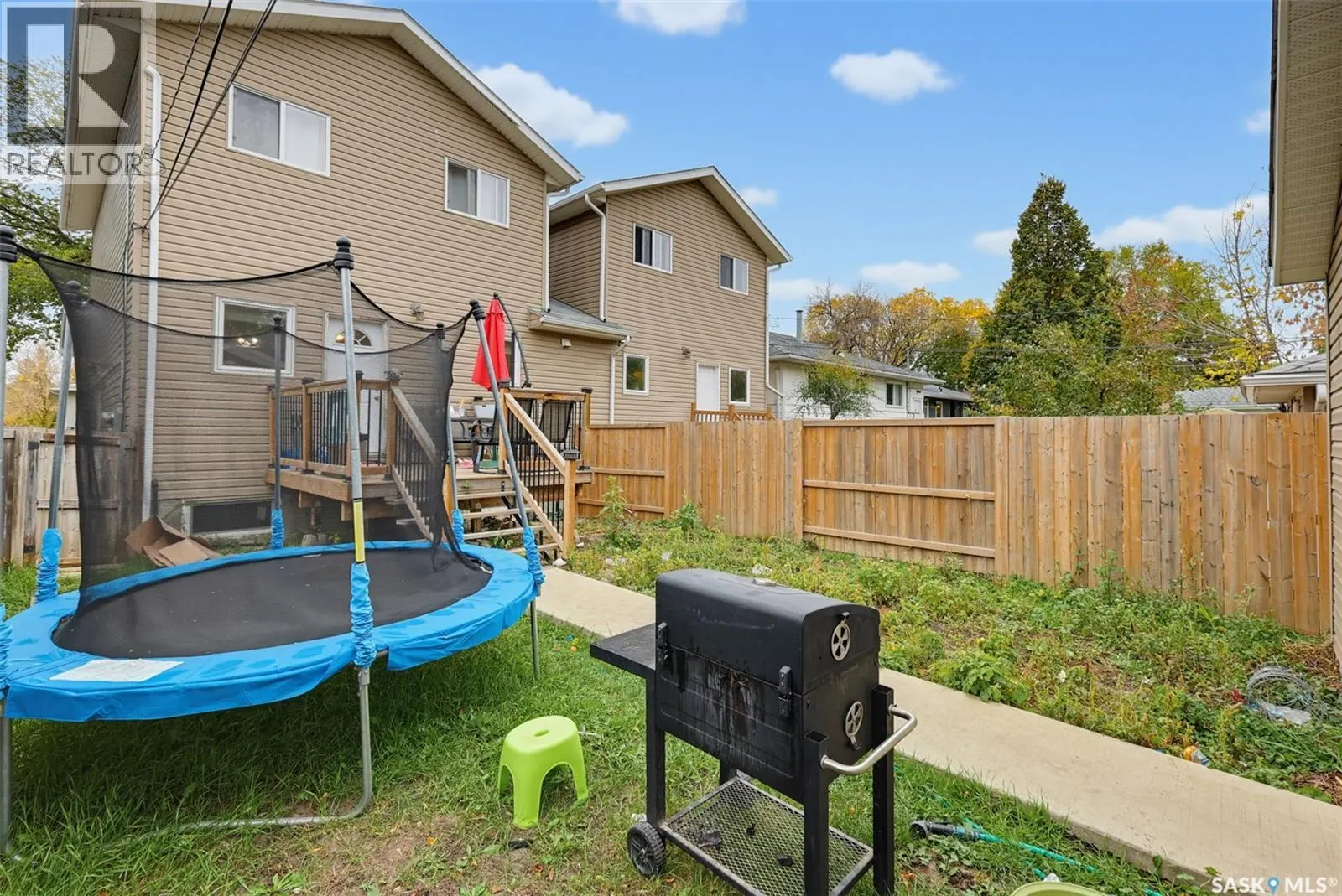 413 X AVENUE S