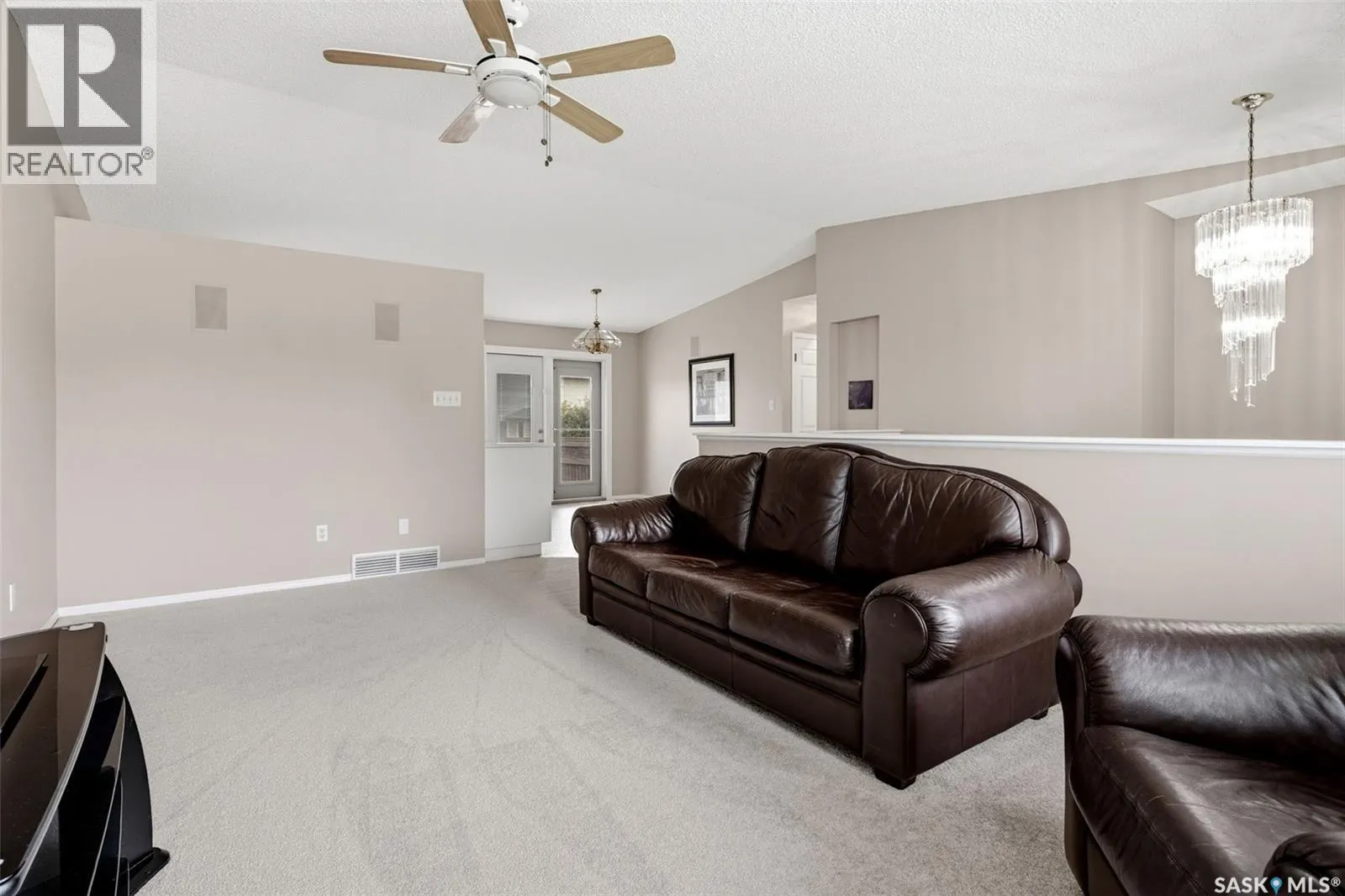 8126 Sherwood DRIVE