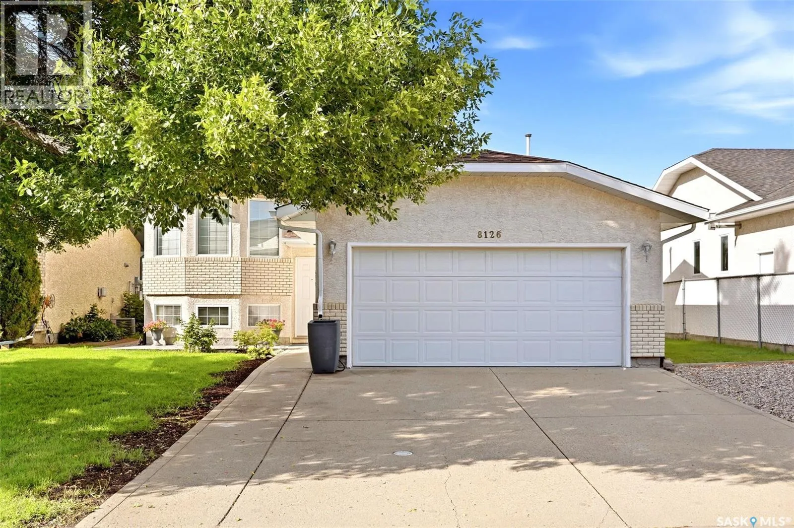 8126 Sherwood DRIVE