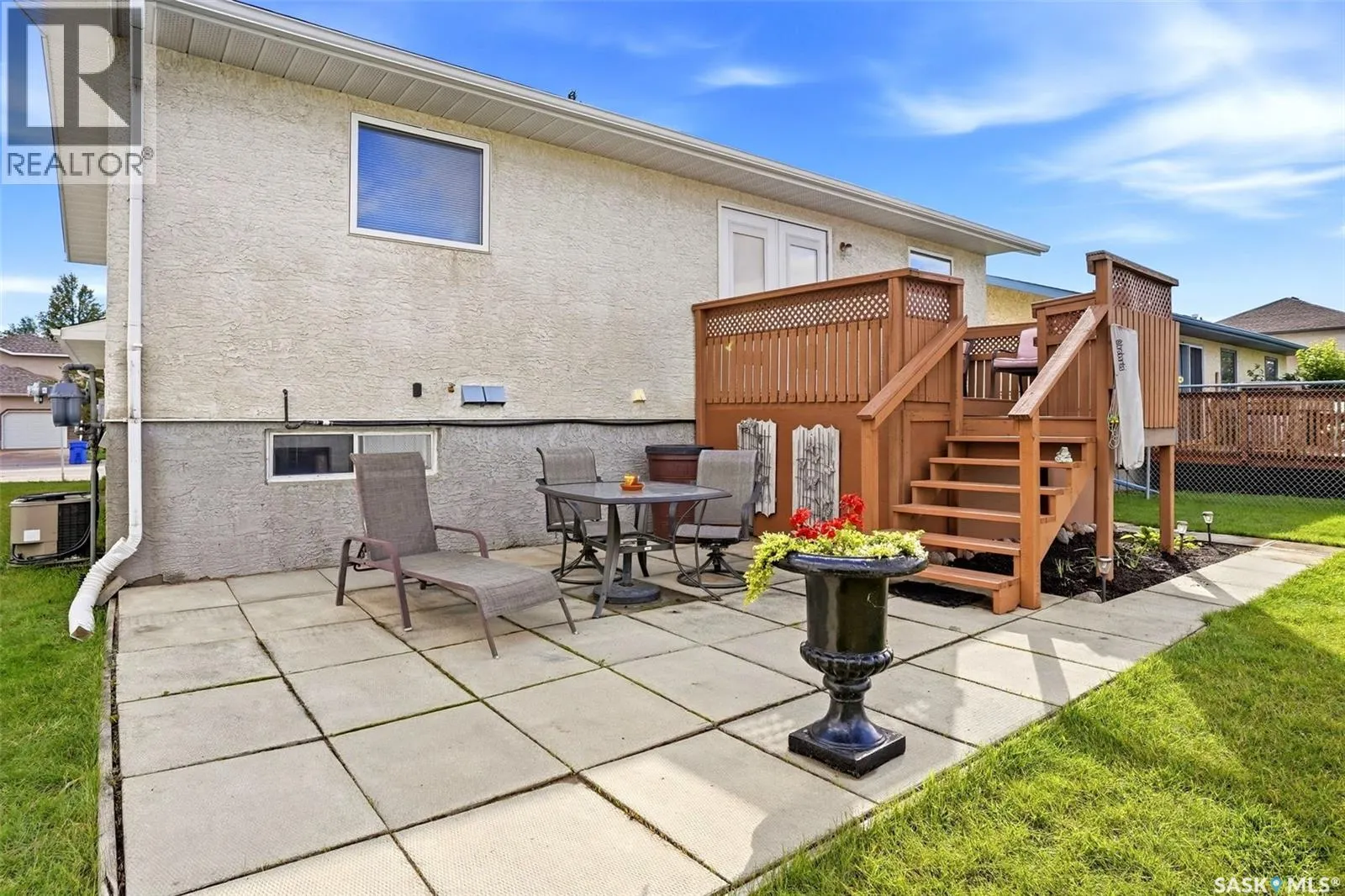 8126 Sherwood DRIVE