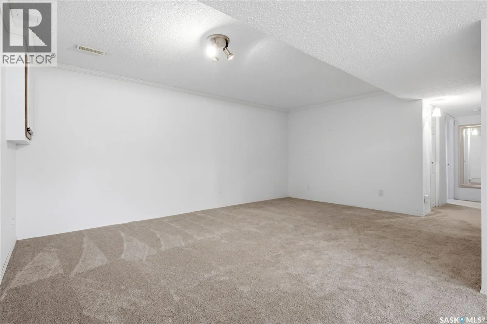 8126 Sherwood DRIVE