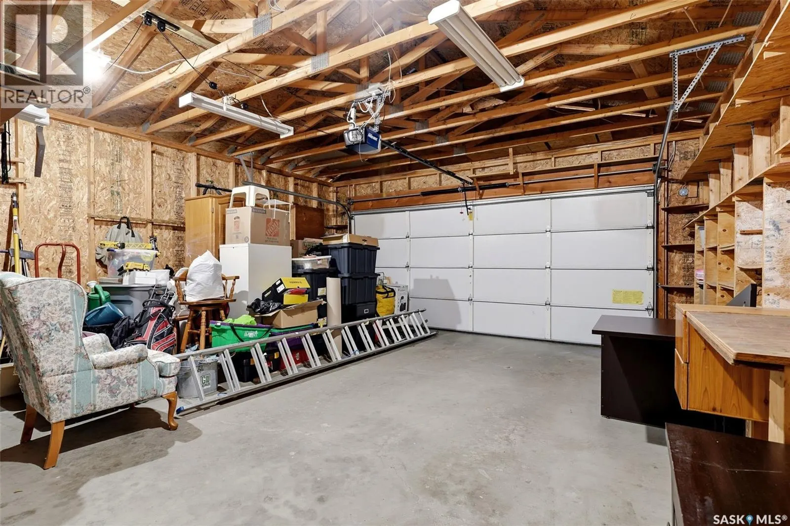 8126 Sherwood DRIVE