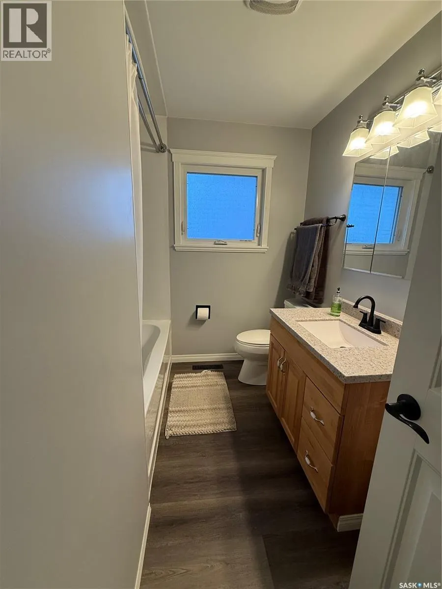 801 Lorne STREET W