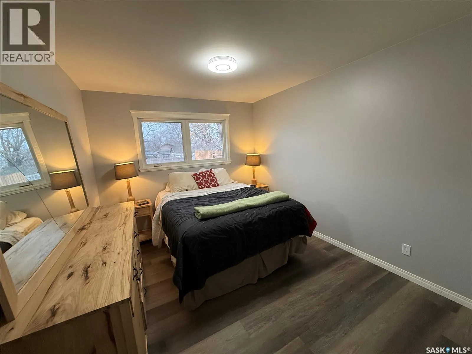 801 Lorne STREET W