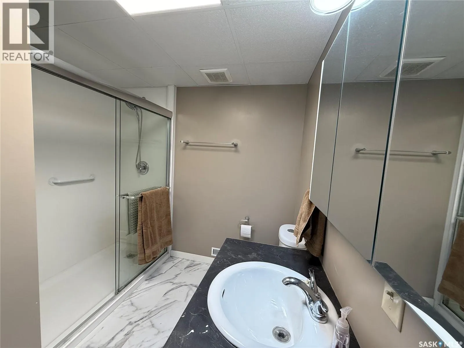 801 Lorne STREET W
