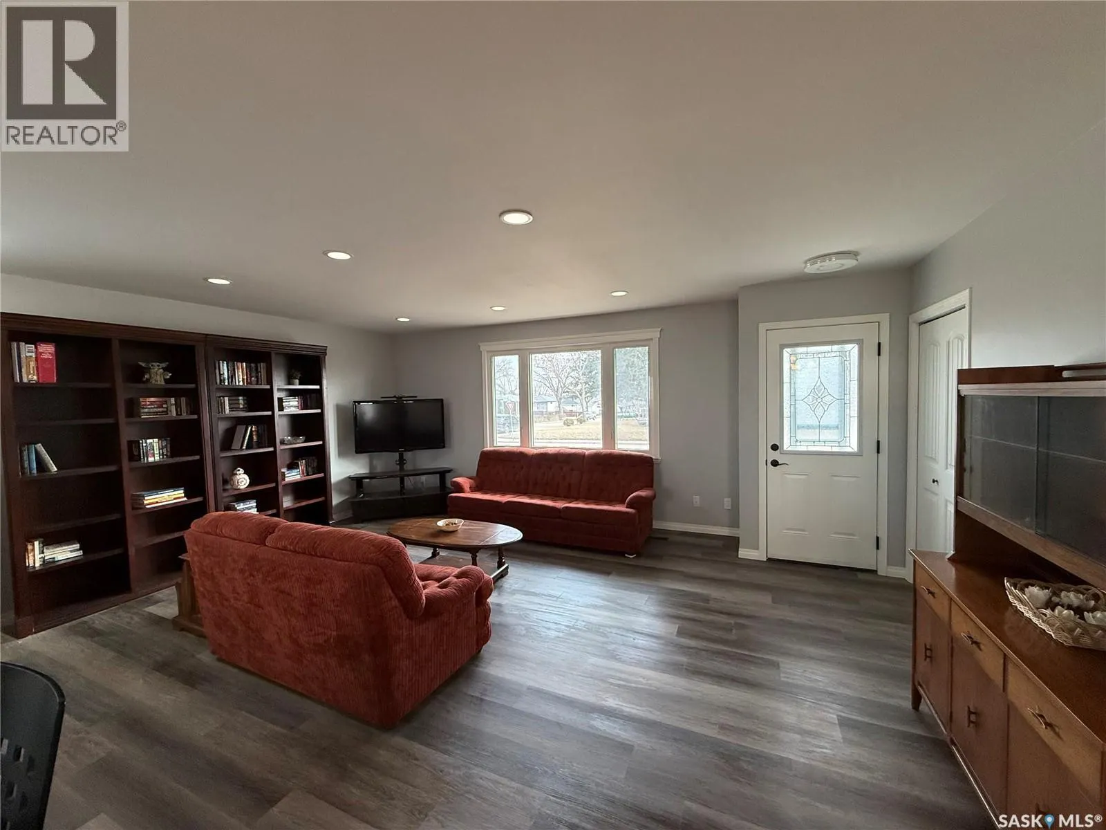 801 Lorne STREET W