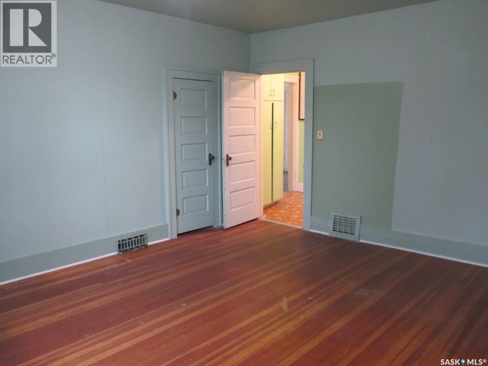 505 Centre STREET