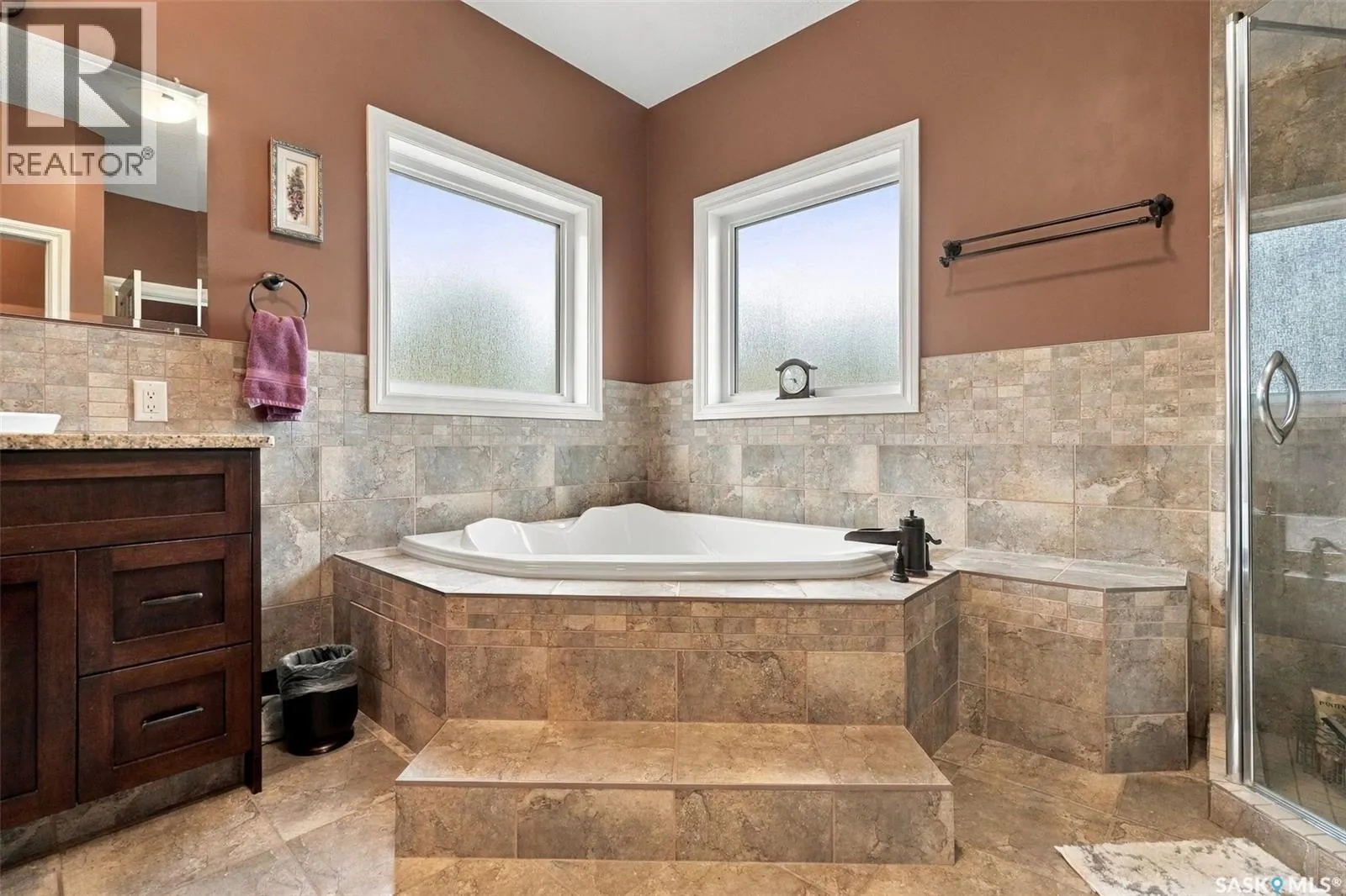 212 EDGEWOOD DRIVE
