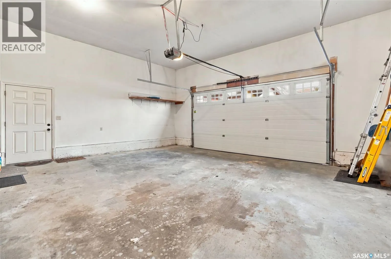 212 EDGEWOOD DRIVE