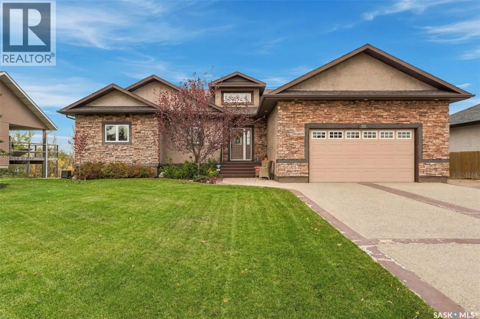 212 EDGEWOOD DRIVE