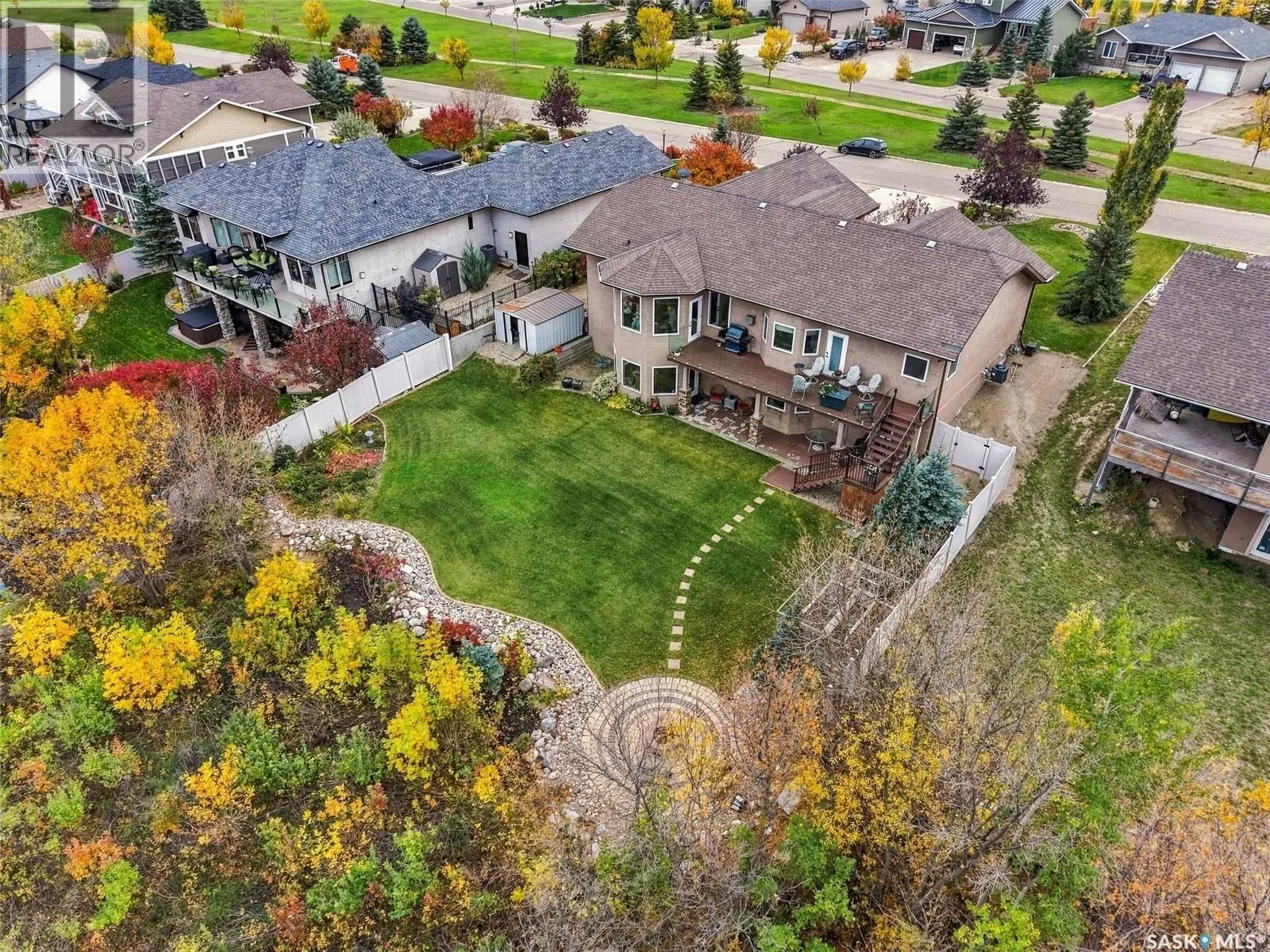 212 EDGEWOOD DRIVE
