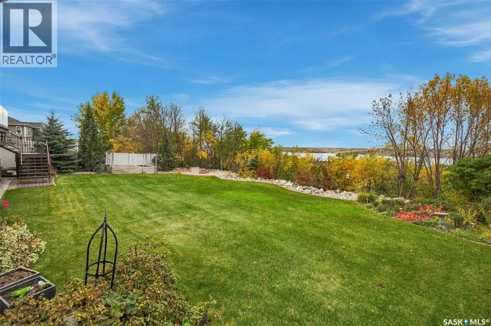 212 EDGEWOOD DRIVE