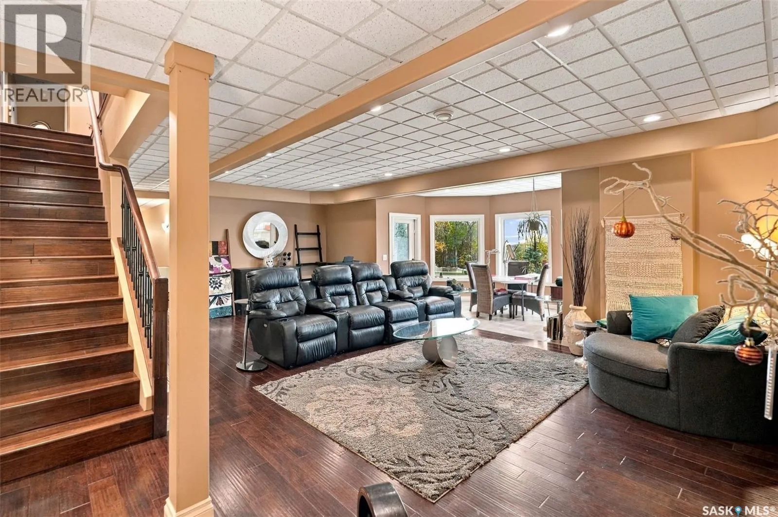 212 EDGEWOOD DRIVE