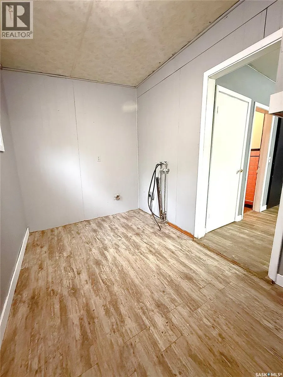 172 4th STREET E