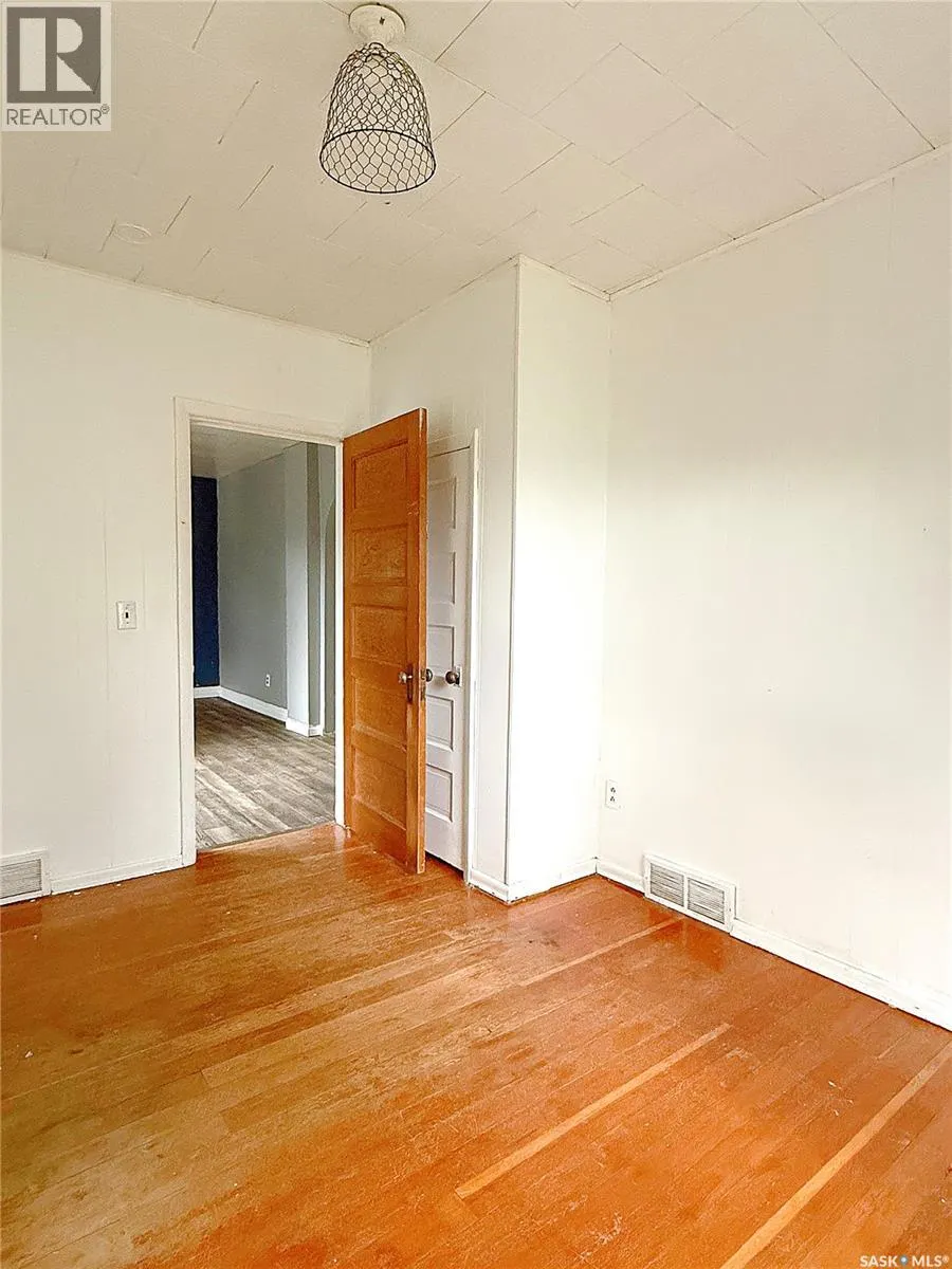 172 4th STREET E