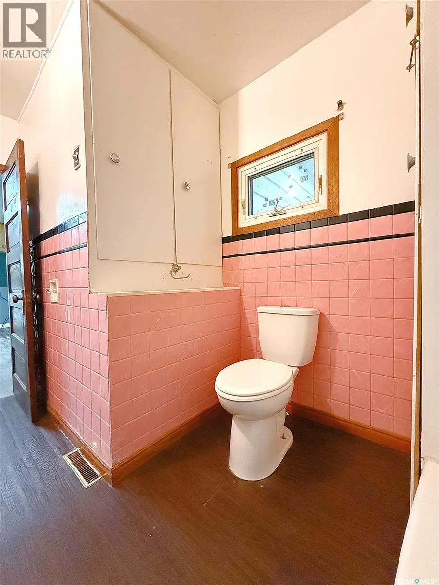 172 4th STREET E
