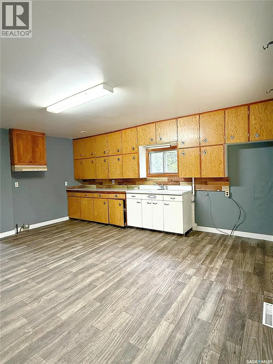172 4th STREET E