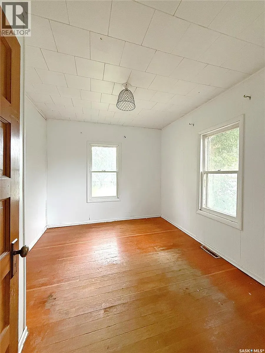 172 4th STREET E