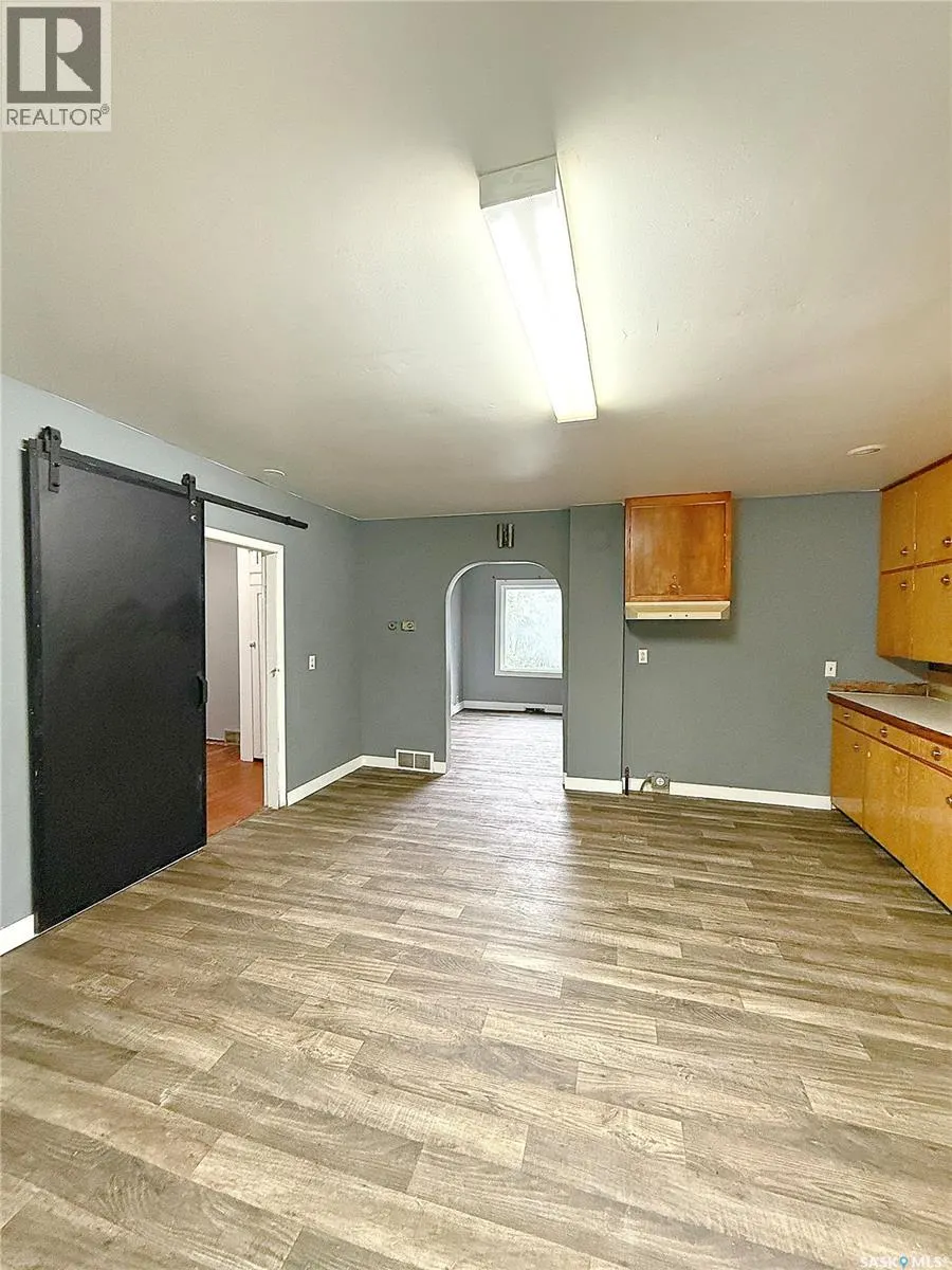 172 4th STREET E