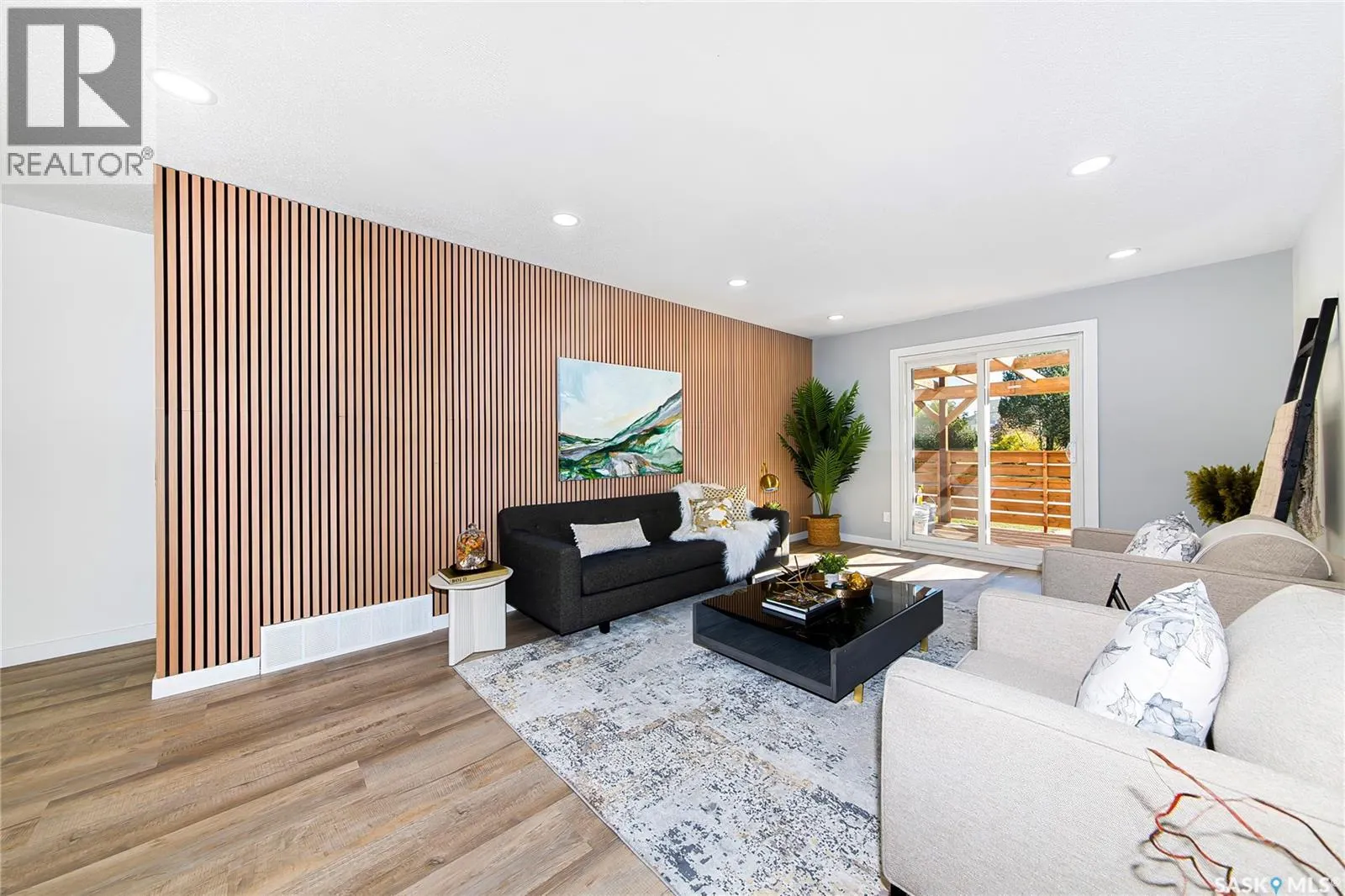 330 Acadia DRIVE