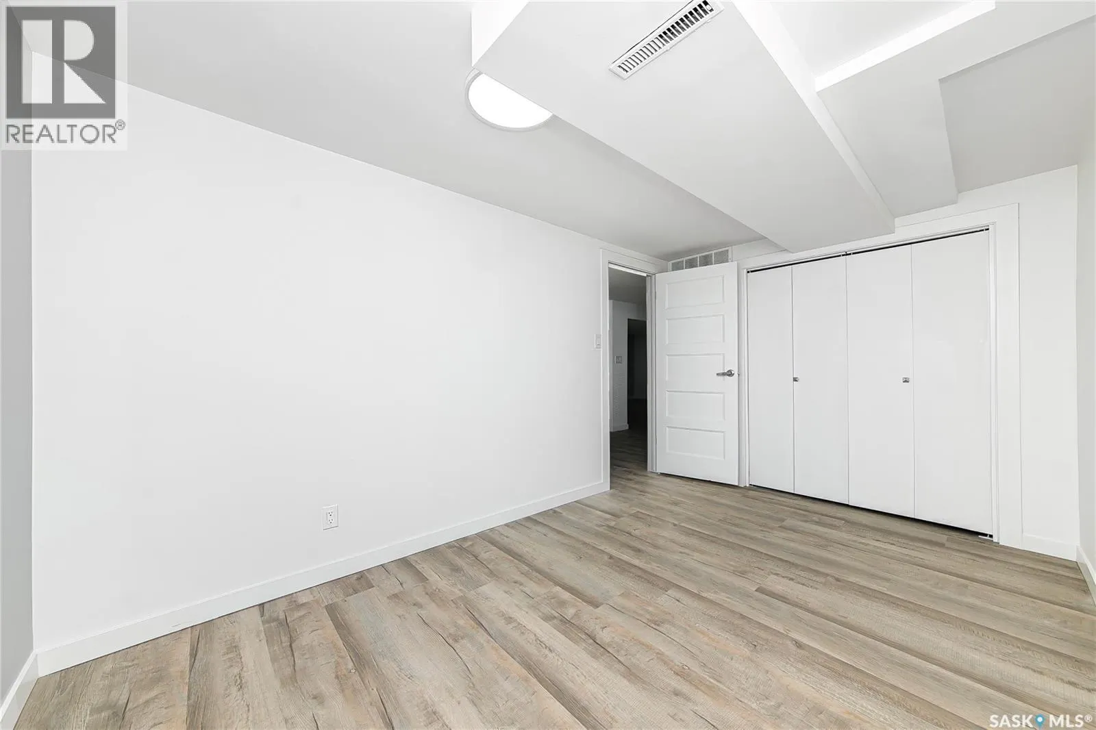 330 Acadia DRIVE