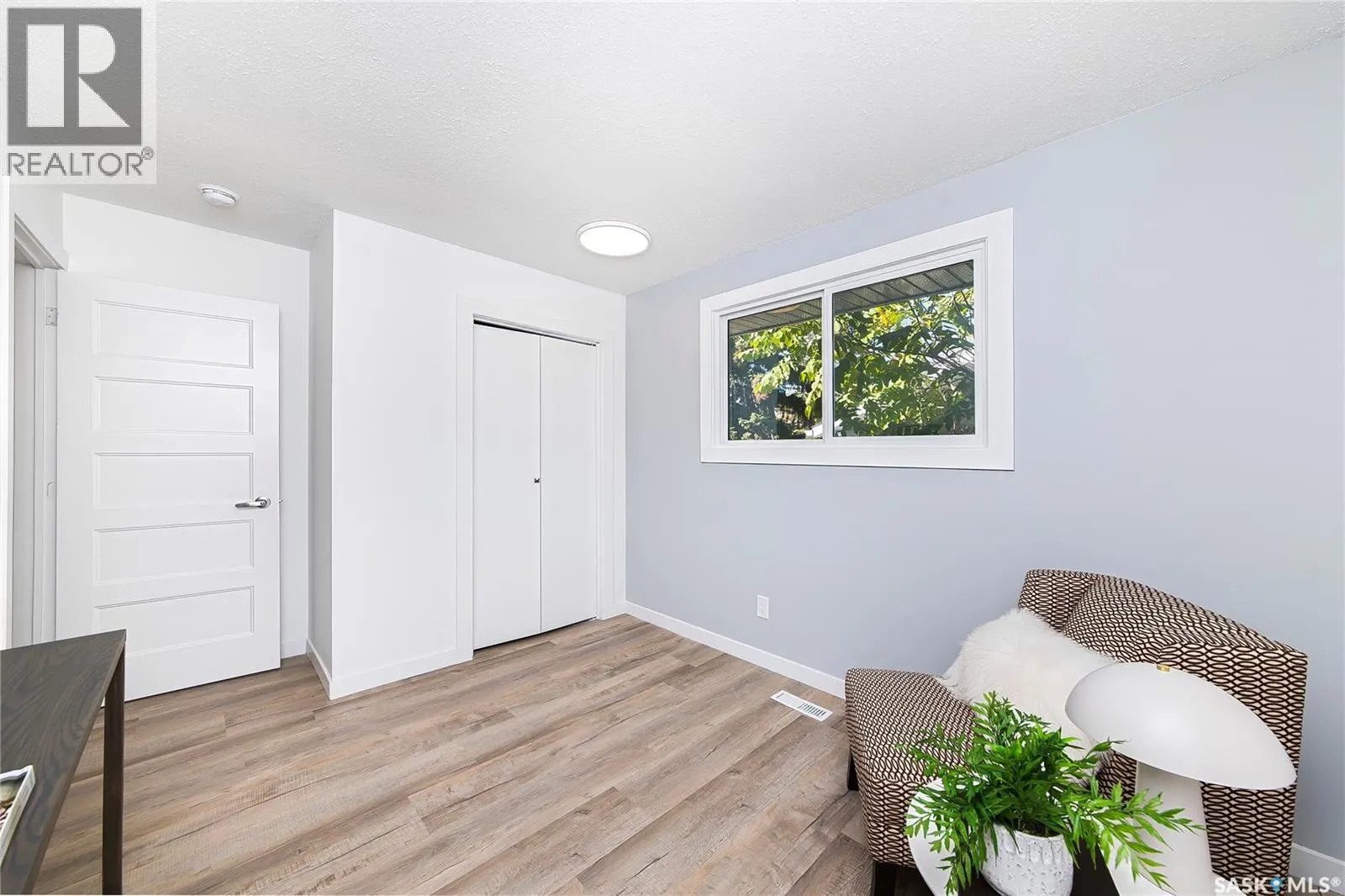 330 Acadia DRIVE