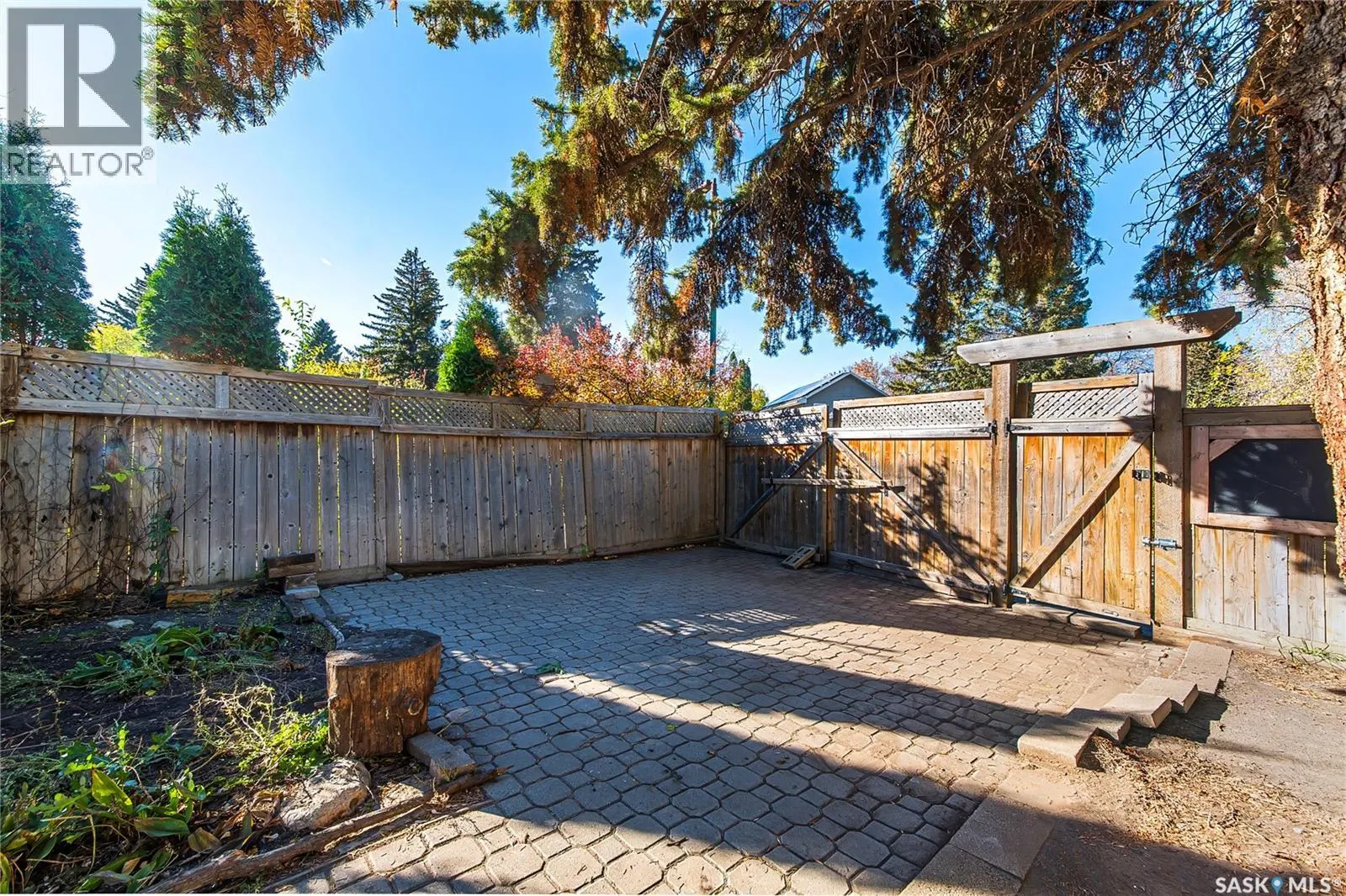 330 Acadia DRIVE