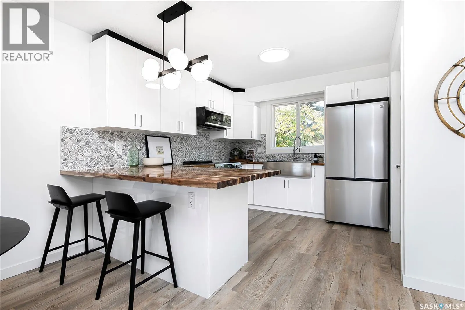 330 Acadia DRIVE