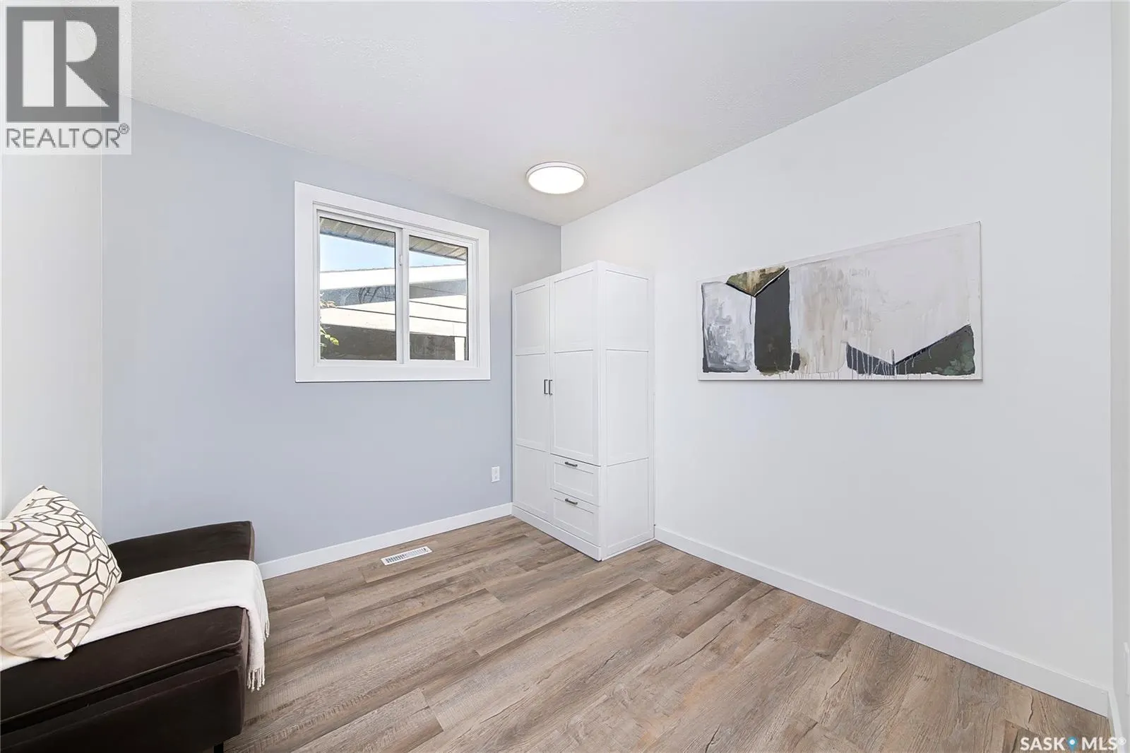 330 Acadia DRIVE