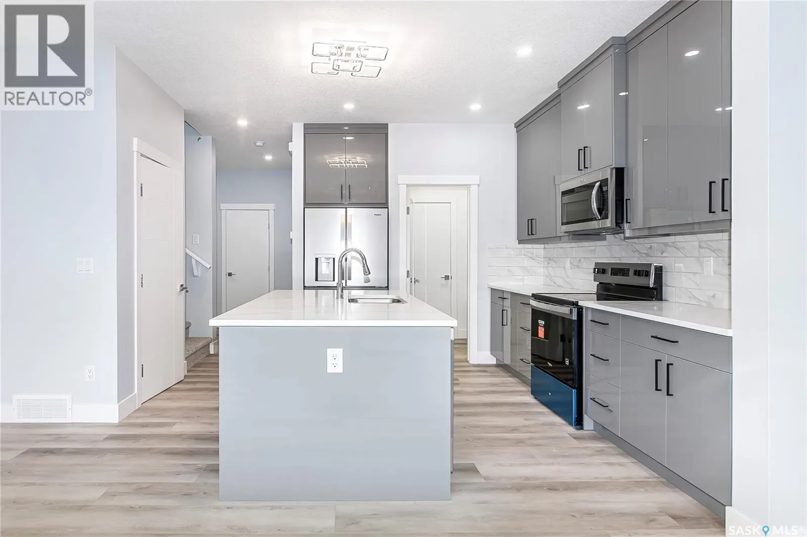 807 Brighton BOULEVARD