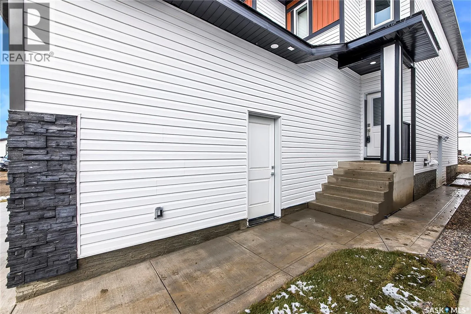 807 Brighton BOULEVARD